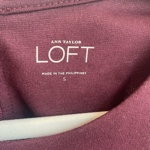 LOFT Plum Peplum Top size Small - Picture 3 of 5